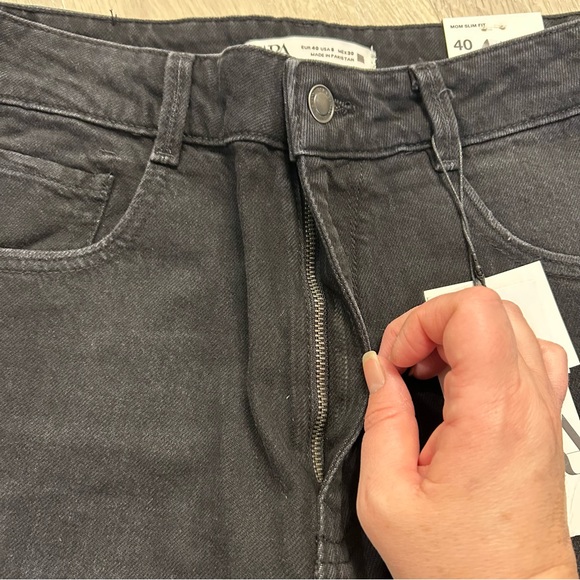 Zara NWT HIGH WAIST, SLIM MOM LEG - ANKLE LENGTH - STRETCH Black Jeans - Picture 12 of 14